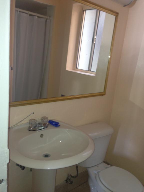 Americas Best Value Inn - Downtown Oakland/Lake Merritt Quarto foto